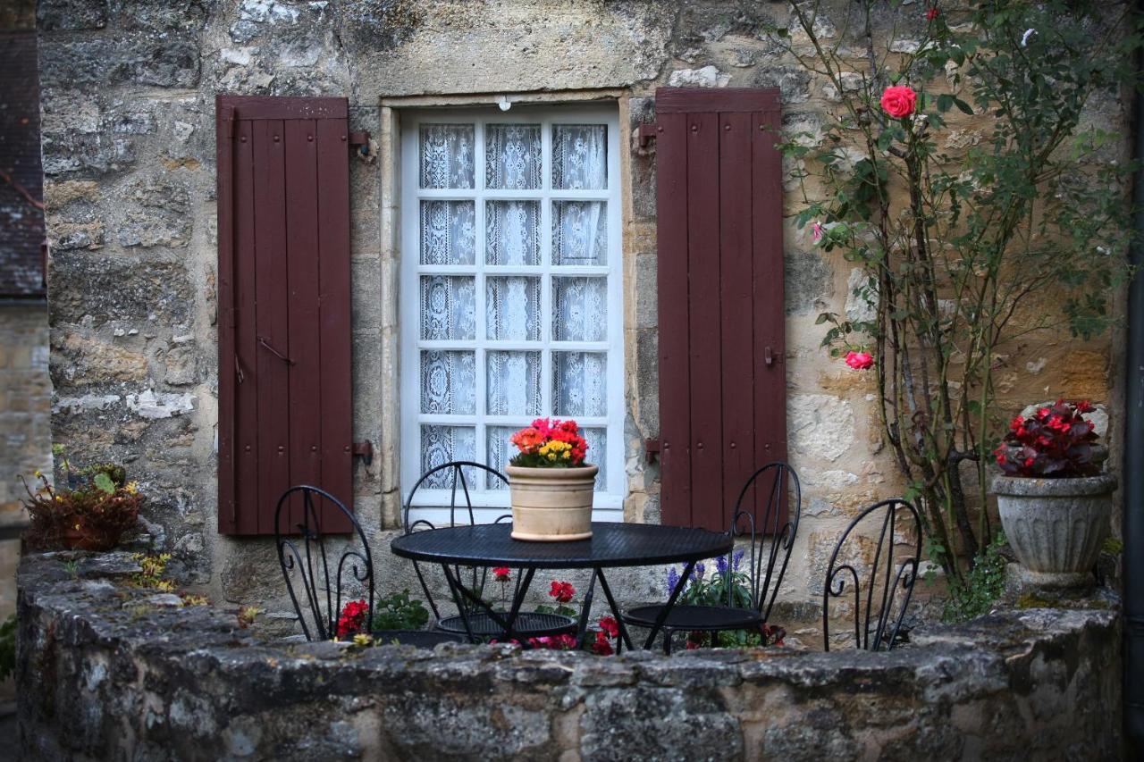 La Petite Maison Beynac-et-Cazenac Extérieur photo