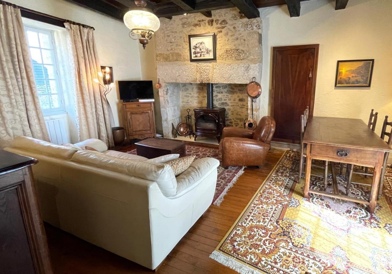 La Petite Maison Beynac-et-Cazenac Extérieur photo